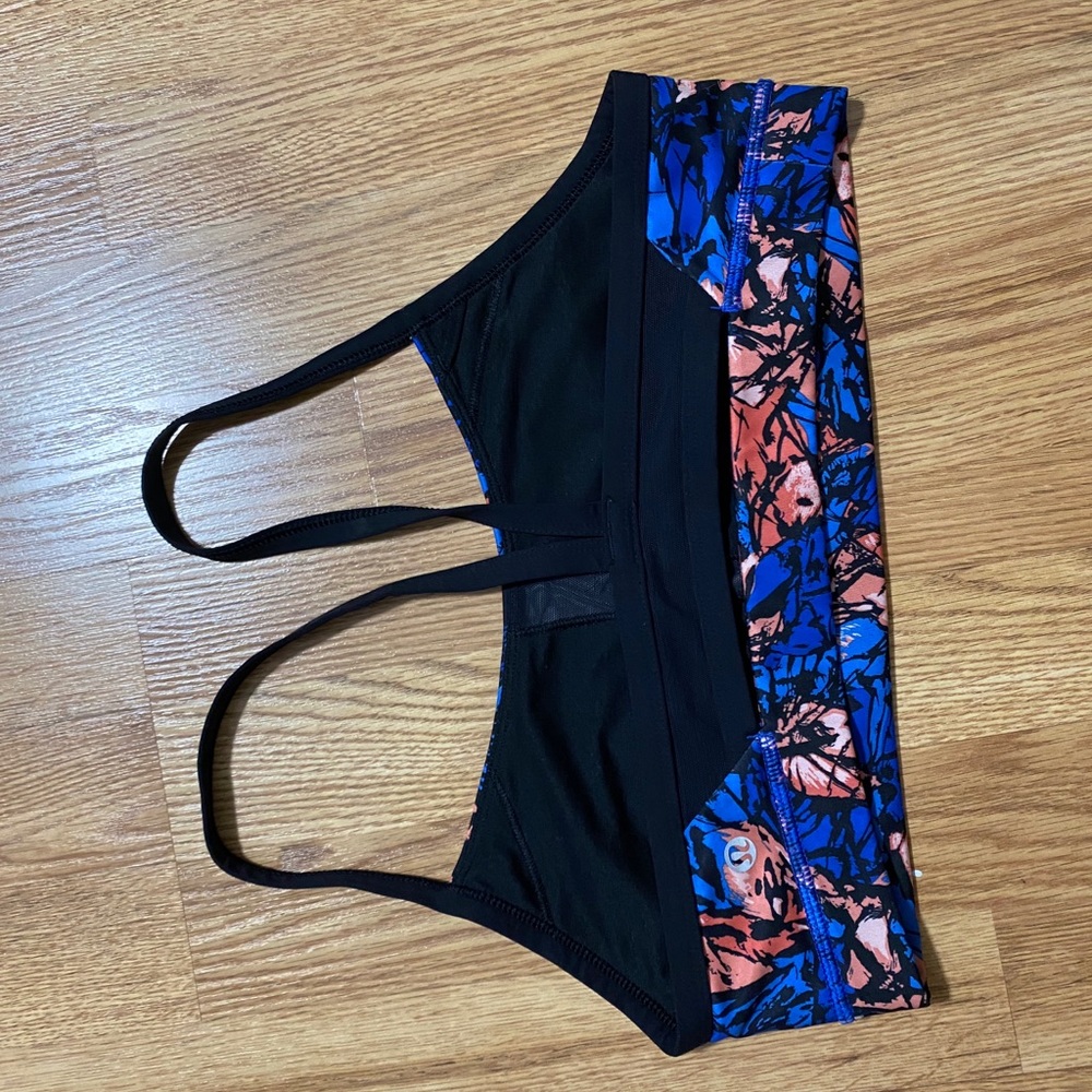 Lululemon sports bra - Picture 2 of 2